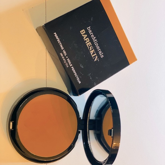 Bare Minerals BARESKIN (Dark to Deep)